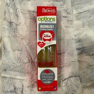 Dr Brown’s natural flow bottle Valentine’s special edition